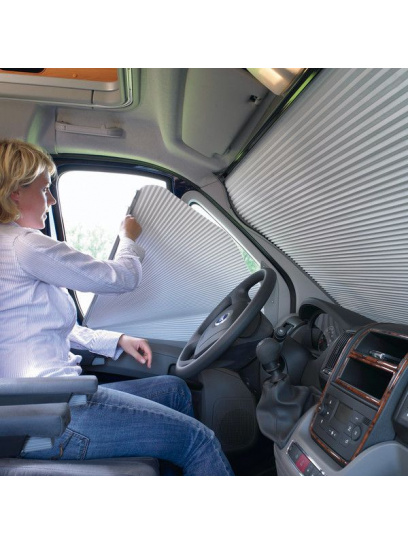 System zaciemniający na szybę przednią do kabiny kierownica po prawej stronie Fiat Ducato - Dometic